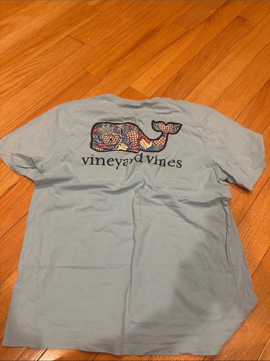 Vineyard Vines Other - Vineyard Vines Light Blue Tee with Multicolor Patterned Whale